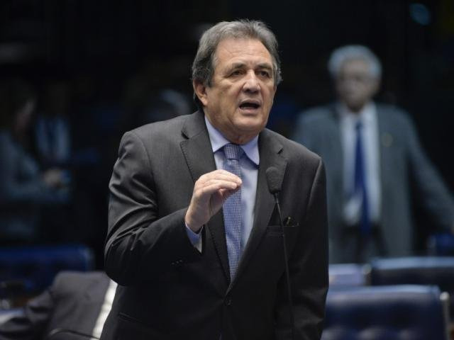 Emenda de Moka deixou clara a impossibilidade de fichas-sujas disputarem as eleições. (Foto: Agência Senado)