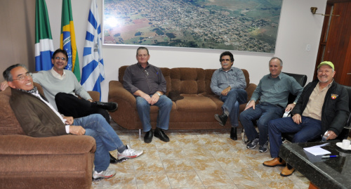 CTG recebe apoio da prefeitura de Amambai Prefeitura e CTG Sentinela de Amambai celebram parceria para realização do baile com Os Serranos no dia 3 de setembro.