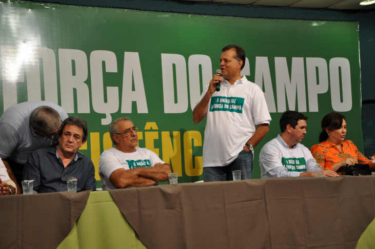 Após arrecadar R$ 1 milhão em leilão, produtores organizam ato para dia 11 Com arrecadação de cerca R$ 1 milhão durante o Leilão da Resistência os produtores rurais do Estado agora se mobilizam para um ato em Brasília