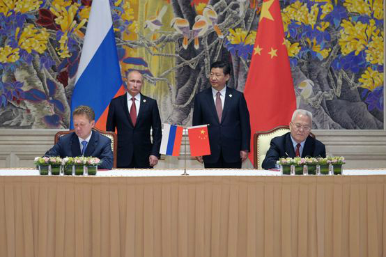 China e Rússia assinam acordo bilionário para fornecimento de gás