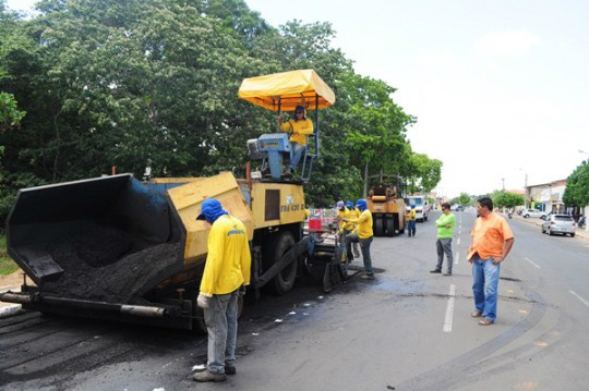 Governador libera R$ 1,2 milhão para obras de asfalto em Ponta Porã