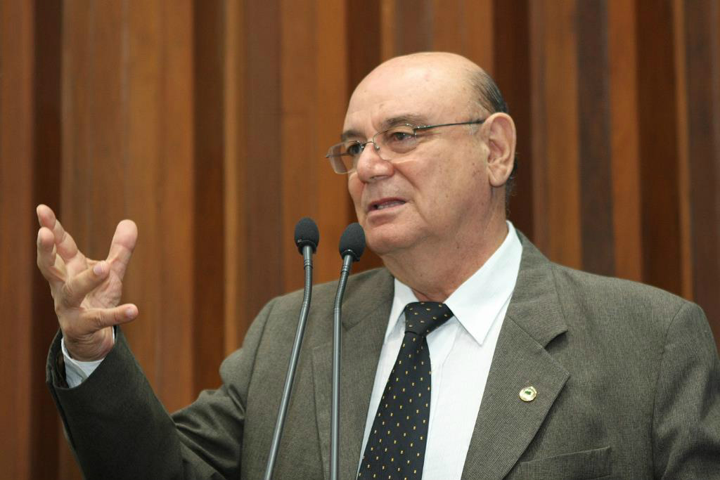Tetila propõe transformar Amambai e Naviraí em cidades-pólo de saúde Tetila propõe transformar Amambai e Naviraí em cidades-pólo de saúde
