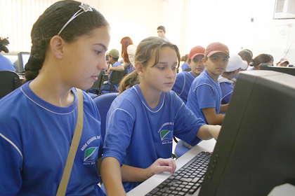 Governo lança programa Um Computador por Aluno em Terenos