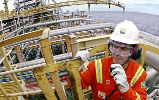 Petrobras: ex-diretor diz a juiz que PP, PT e PMDB receberam valor de contratos Petrobras: ex-diretor diz a juiz que PP, PT e PMDB receberam valor de contratos
