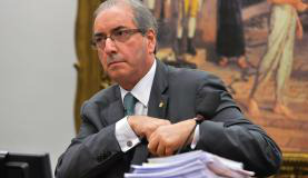Câmara não encontra Cunha, e notificação será publicada no Diário Oficial Câmara tentou entregar notificação em Brasília e no Rio, mandou pelo correio, com aviso de recebimento, mas não encontrou Cunha Arquivo/Agência Brasil