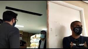 Deputado Loester Carlos (no meio da imagem) e no canto direito, policial militar à paisana, com máscara do Bope (Batalhão de Operaçoes Policiais Especiais) (Foto: Reprodução) 