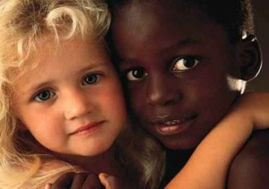 Unicef lança campanha para combate ao racismo contra crianças Unicef lança campanha para combate ao racismo contra crianças