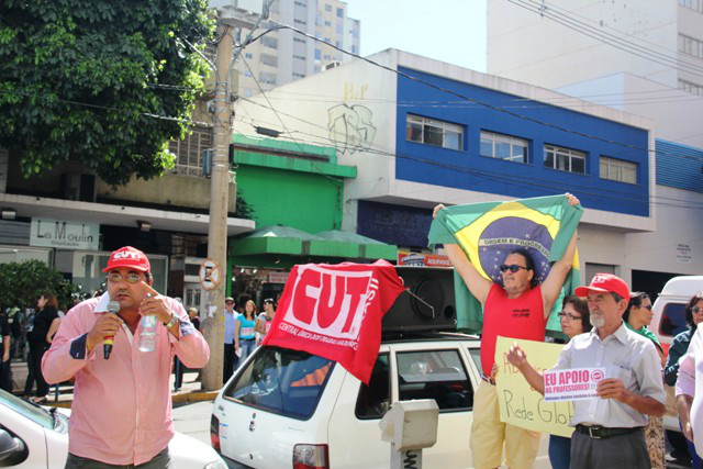 Fetems participa de Ato Nacional nas ruas de Campo Grande
