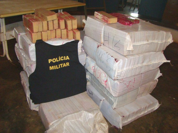 Peão de rodeio é preso com quase meia tonelada de maconha