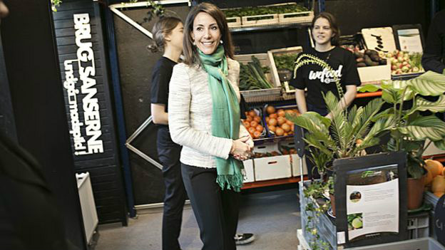 Princesa Marie circulou entre voluntários que fazem a seleção crucial para o funcionamento do mercado (Foto: Mikkel Østergaard)