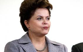País quer brasileiros nas melhores universidades do mundo, afirma Dilma País quer brasileiros nas melhores universidades do mundo, afirma Dilma