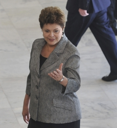 Dilma descarta adoção de medidas recessivas para conter crise financeira global Dilma descarta adoção de medidas recessivas para conter crise financeira global