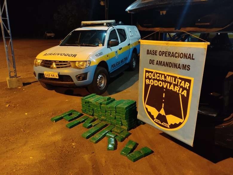 Casal é preso ao tentar levar mais de 100 kg de maconha para São Paulo Casal é preso ao tentar levar mais de 100 kg de maconha para São Paulo