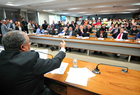 O projeto foi aprovado pela Câmara dos Deputados em 2006 e desde então aguarda exame no Senado