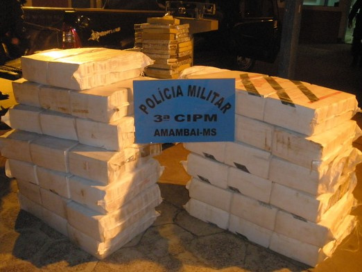 Polícia Militar de Amambaí apreende veículo e maconha