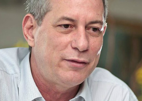 Ex-ministro, que já criticou o Mais Médicos, depois voltou atrás e até pediu desculpas pelos cearenses que vaiaram os cubanos, vai substituir Alexandre Padilha