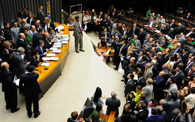 Projeto obriga estado a executar emendas parlamentares incluídas no orçamento Projeto obriga estado a executar emendas parlamentares incluídas no orçamento