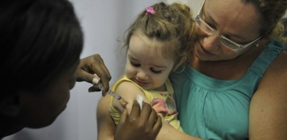 Estatuto garante vacinação de crianças e prevê punição em caso de descumprimento