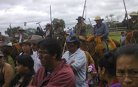 Indígenas se preparam para resistir a desocupação de fazenda em Aquidauana Índios estão prontos para confronto com a PFFoto: Sua Alternativa