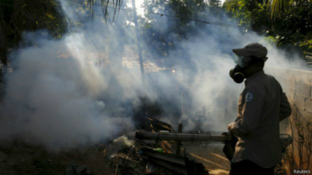 Brasilianista cita a crise gerada pela disseminação do vírus zika e os problemas nas obras olímpicas pioram ainda mais a situação do país