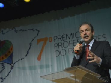 Para o ministro da Educação, os escolhidos são educadores que, com iniciativas simples, fazem a diferença na sala de aula