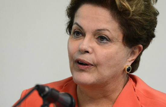 Estadão chama Dilma de mistificadora Estadão chama Dilma de mistificadora