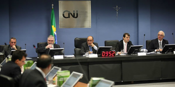Por meio do Supremo, CNJ terá poder de investigar Juízes Por meio do Supremo, CNJ terá poder de investigar Juízes