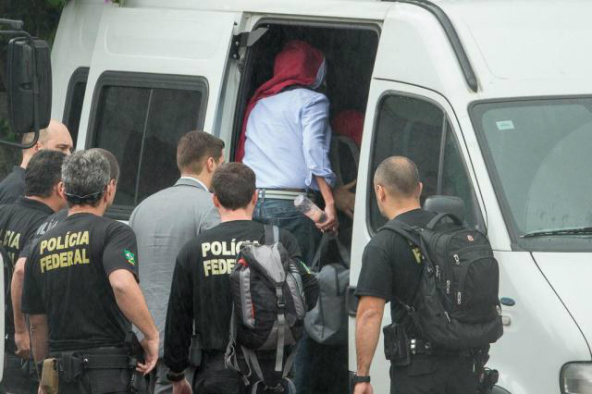 Ministério Público denuncia tesoureiro do PT e mais 26 investigados na Lava Jato Ministério Público denuncia tesoureiro do PT e mais 26 investigados na Lava Jato