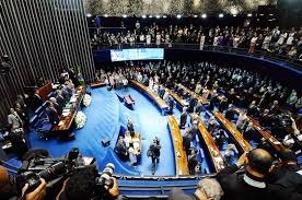 Senado aprova projeto que criminaliza caixa 2 eleitoral Senado aprova projeto que criminaliza caixa 2 eleitoral
