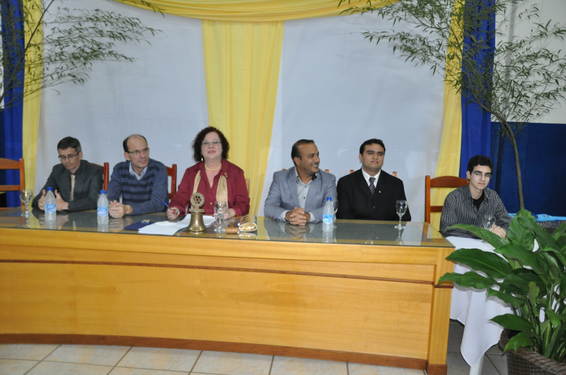 Mesa de autoridades