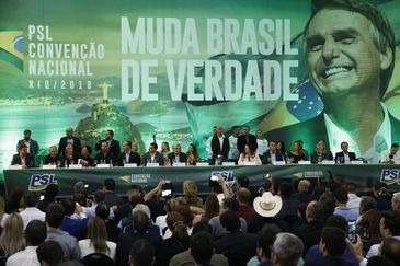 Em discurso, candidato prometeu fundir ministérios e eliminar indicações políticas em estatais - Fernando Frazão/Agência Brasil