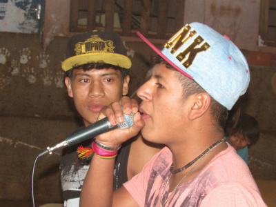O rap se tornou uma forma de resistência e luta para juventude indígena guarani paulistana / Foto: Divulgação