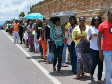 O sepultamento ocorrerá no domingo, numa cerimônia restrita a familiares e amigos próximos