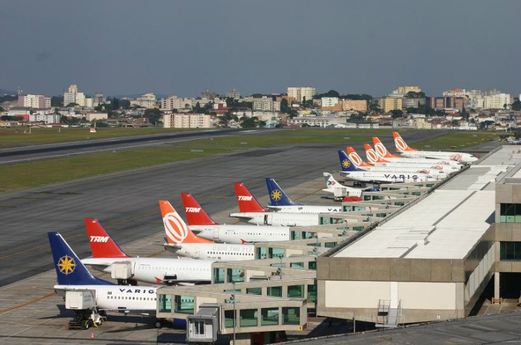 Aeroportos brasileiros registram recorde de embarques no primeiro semestre