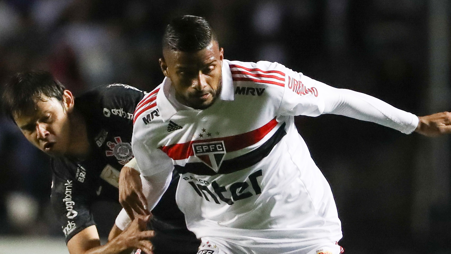 São Paulo vence Corinthians com três gols no segundo tempo