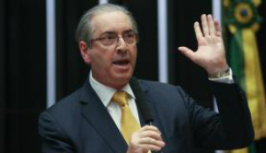 Câmara cassa mandato de Eduardo Cunha por 450 votos a favor e dez contra Com a cassação do mandato e o fim do foro privilegiado, os dois processos contra Cunha que tramitam no STF devem ser transferidos para a Justiça Federal no ParanáFoto: Fabio Rodrigues Pozzebom/Agência Brasil
