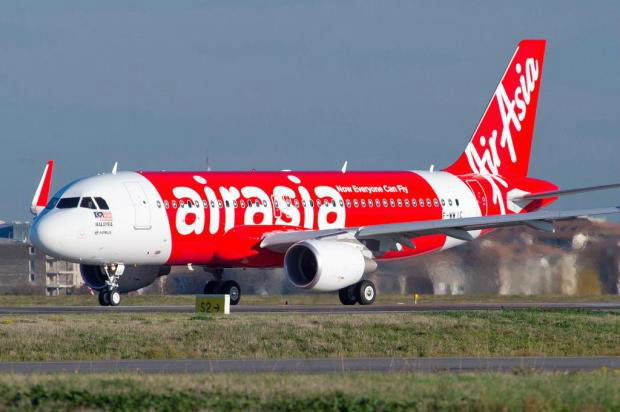 Indonésia encera hoje busca por tripulantes do acidente com avião AirAsia mesmo com 56 pessoas desaparecidas 