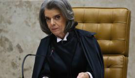 Cármen Lúcia quer que STF seja mediador na guerra fiscal entre estados A presidente do STF, ministra Cármen Lúcia, reuniu-se com governadores para discutir a guerra fiscal entre estadosWilson Dias/Agência Brasil