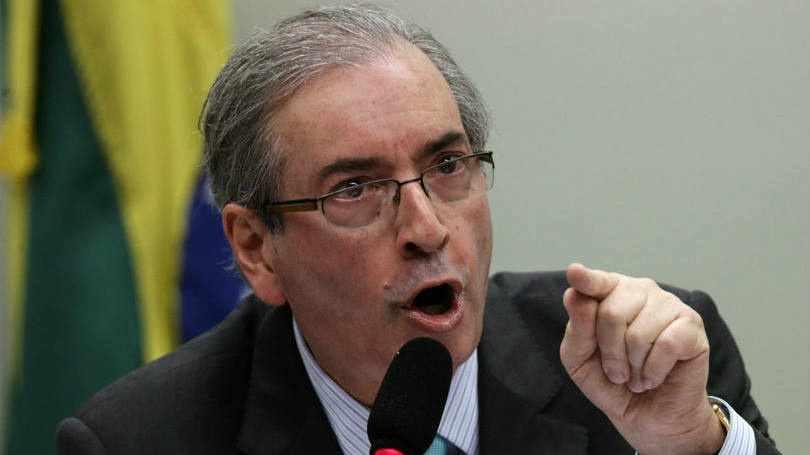 Cunha é notificado e tem dez dias para se defender no Conselho de Ética Cunha é notificado e tem dez dias para se defender no Conselho de Ética