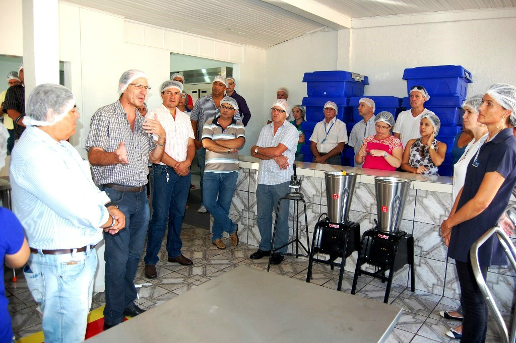 Reforma do Centro de Eventos qualifica atendimento em Amambai Na última segunda-feira (16), a Prefeitura Municipal apresentou oficialmente as instalações da Cozinha Central.