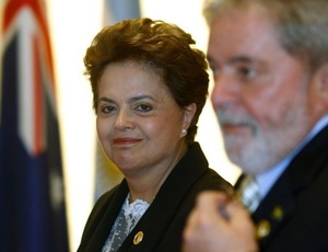 Dilma cancela anúncio parcial de ministros Dilma cancela anúncio parcial de ministros