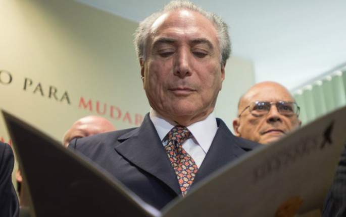 PMDB propõe mandato de 6 anos, fim da reeleição e manter financiamento privado Temer: