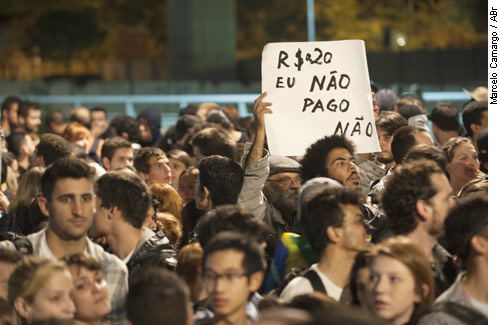 A proposta foi aprovada na Câmara na esteira das manifestações em todo país por melhorias na qualidade do transporte público e anulação dos reajustes tarifários