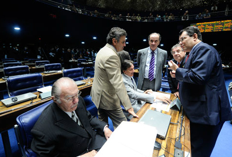 PNE e votação do Orçamento 2014 dominam pauta da última semana legislativa O texto, que prevê metas para o período de 2011 a 2020, tramita há três anos no Congresso e ainda terá de voltar à Câmara dos Deputados