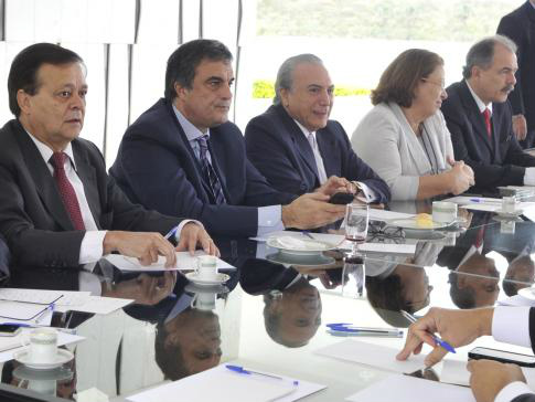 Reforma política: plebiscito ocorrerá em 2014, mas regras valerão só em 2016 O vice-presidente da República, Michel Temer, deve se reunir hoje de manhã com líderes da base aliada para discutir questões sobre a viabilidade de um plebiscito para a reforma política ainda este ano (Antonio Cruz/ABr)