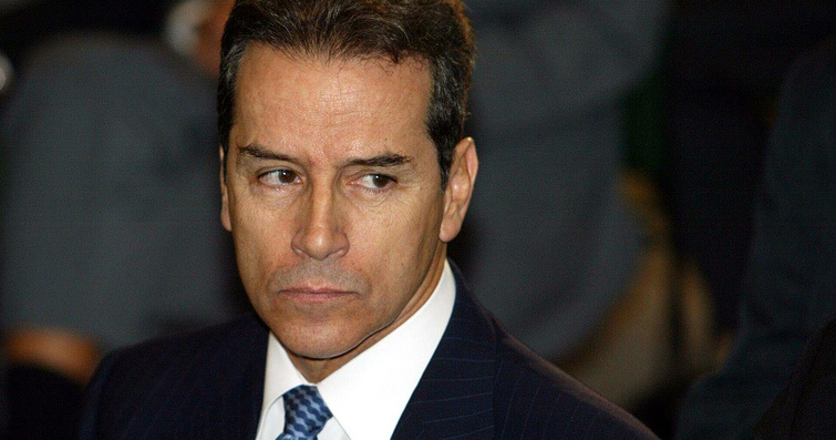 Ex-senador Luiz Estevão se entrega e está preso na Polícia Civil, em Brasília