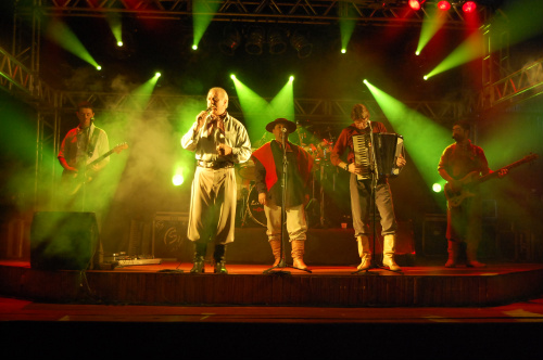 Agenda de eventos para Amambai e região Os Serranos em Amambai, no CTG, dia 3 de setembro.