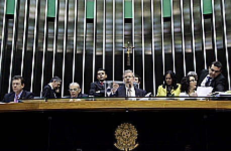 Plenário aprova MP que garante crédito para diversos setores da economia Plenário aprova MP que garante crédito para diversos setores da economia