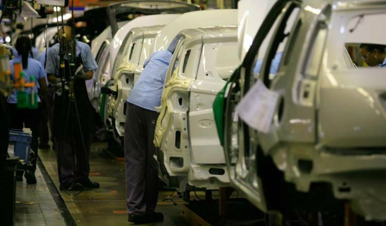 Nova política automotiva deve abrir mercado à concorrência de importados Nova política automotiva deve abrir mercado à concorrência de importados
