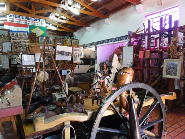 Museu conta a história da Erva Mate na fronteira de MS No museu da Erva Mate, várias réplicas do processo de exploração da Erva Mate